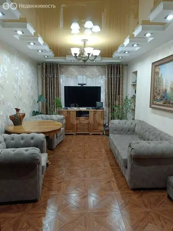 3-комнатная квартира: Астрахань, улица Рылеева, 86 (61.4 м) - Фото 1