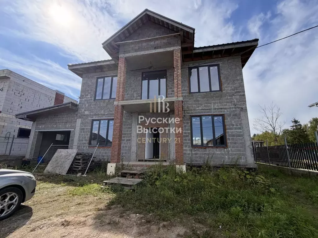 Дом в Москва Марушкинское поселение, д. Акиньшино, 349 (210 м) - Фото 1