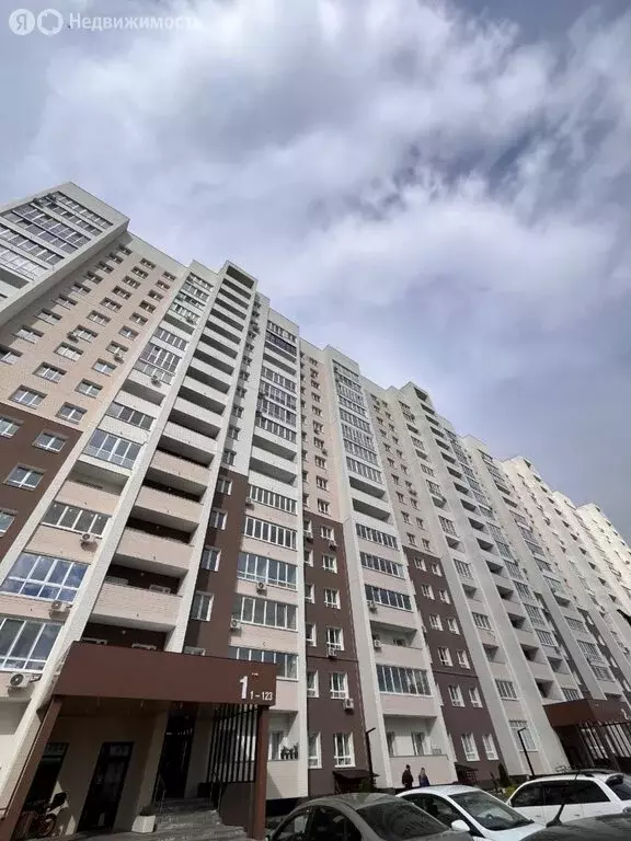 3-комнатная квартира: Брянск, улица имени А.Ф. Войстроченко, 5 (64.48 ... - Фото 0