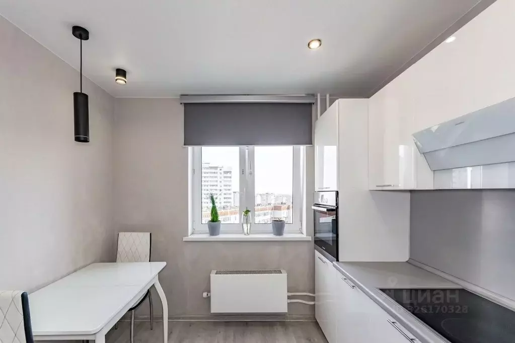 2-к кв. Свердловская область, Екатеринбург ул. Ангарская, 28 (55.4 м) - Фото 2