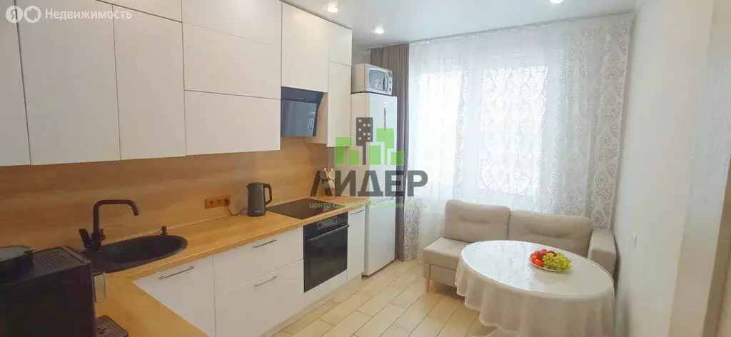 3-комнатная квартира: Нефтекамск, улица Строителей, 31 (62.6 м) - Фото 2