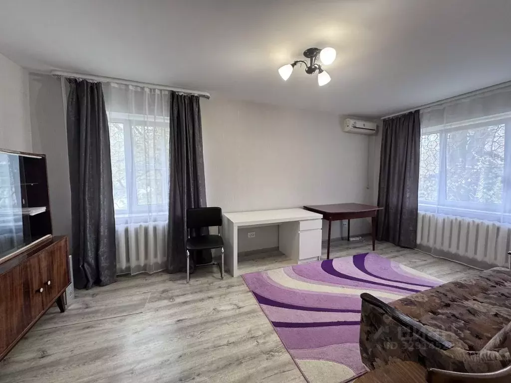 2-к кв. Волгоградская область, Волгоград ул. Кузнецова, 7 (40.9 м) - Фото 1
