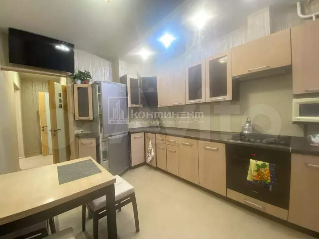 2-к. квартира, 60 м, 2/9 эт. - Фото 1