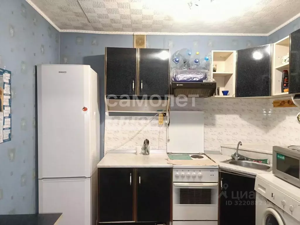 2-к кв. Белгородская область, Старый Оскол Макаренко мкр, 29 (43.0 м) - Фото 0