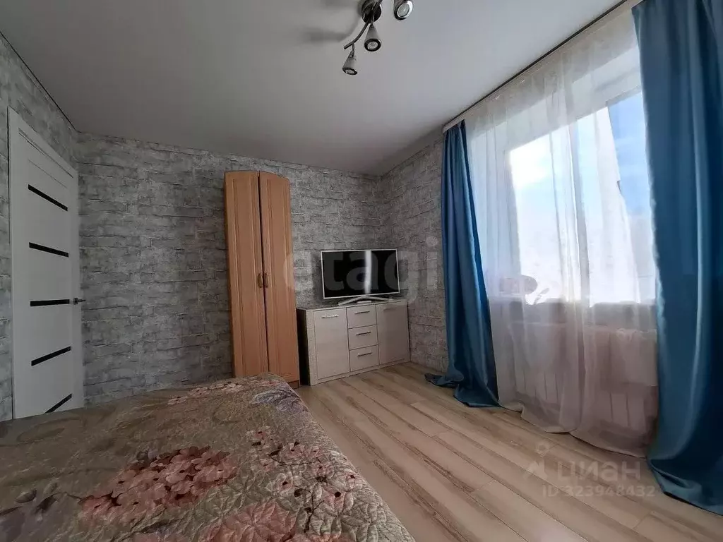 3-к кв. Вологодская область, Сокол ул. Некрасова, 9 (56.7 м) - Фото 1