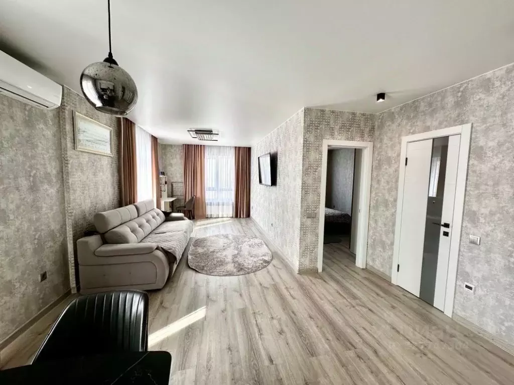 2-к кв. Татарстан, Казань ул. Рауиса Гареева, 113 (54.0 м) - Фото 1