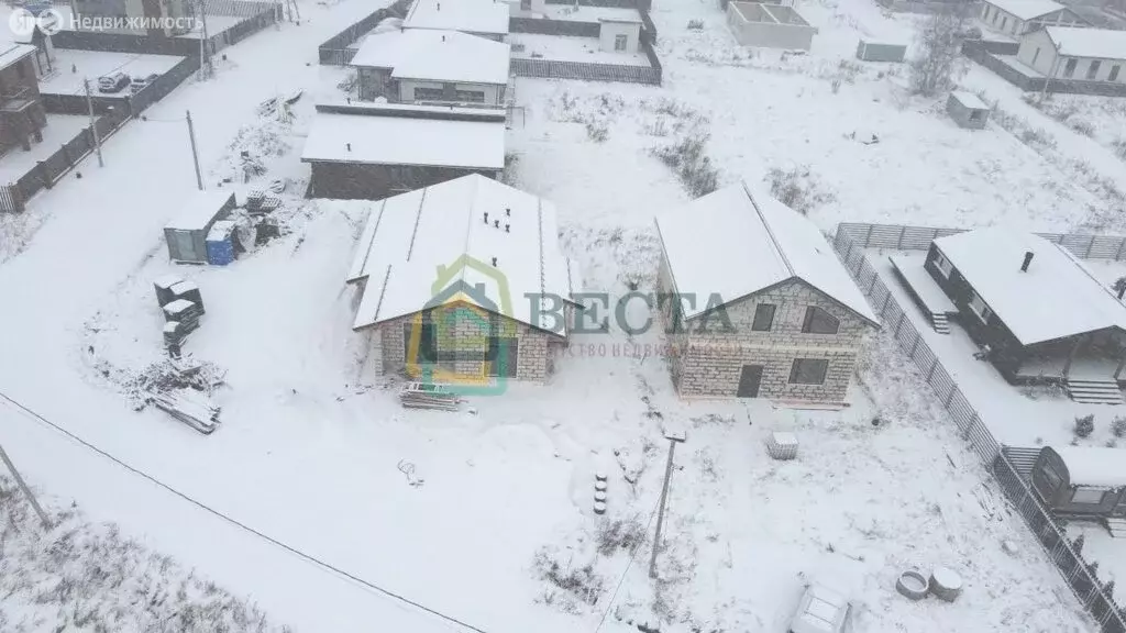 Дом в Аннинское городское поселение, деревня Рюмки (131 м) - Фото 0