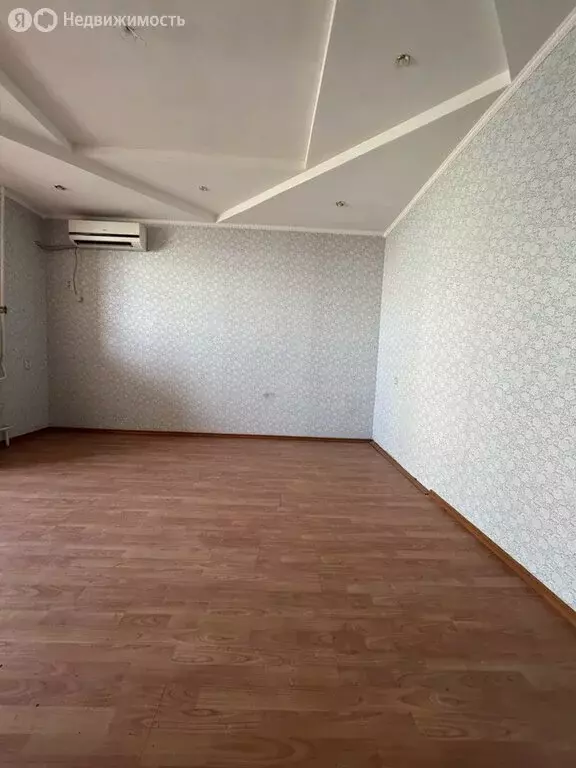 3-комнатная квартира: Астрахань, улица Бориса Алексеева, 67к1 (66.4 м) - Фото 2