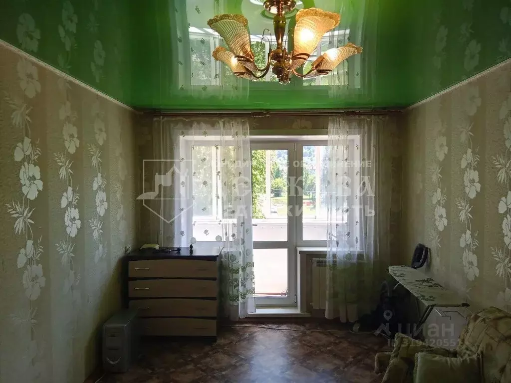 2-к кв. Кемеровская область, Междуреченск ул. Лазо, 54 (42.0 м) - Фото 0