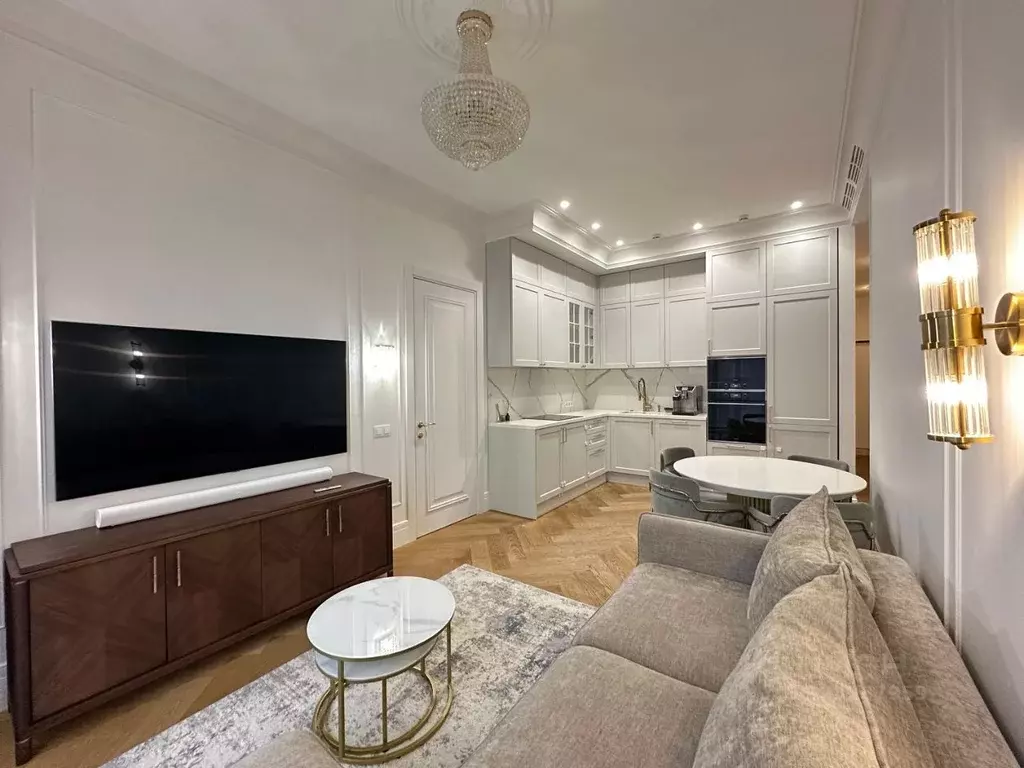 3-к кв. Москва ул. Казакова, 7 (70.0 м) - Фото 1