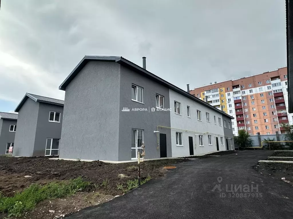 Таунхаус в Челябинская область, Магнитогорск ул. Новая (90 м) - Фото 1