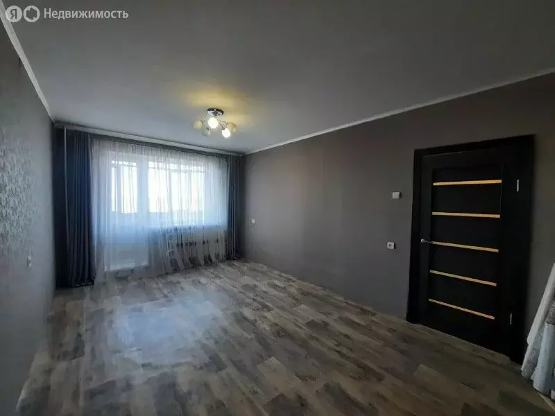 1-комнатная квартира: Брянск, улица Абашева, 8 (38 м) - Фото 1