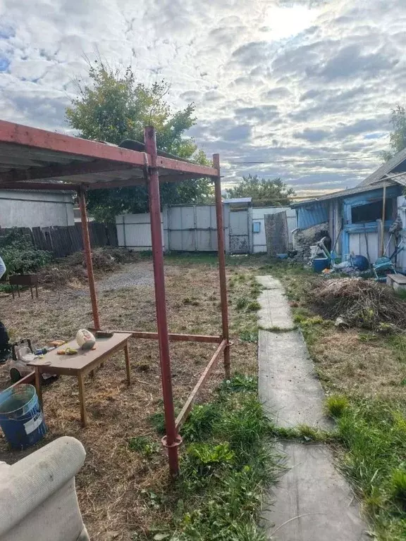 Дом в Белгородская область, Корочанский район, Ломовское с/пос, с. ... - Фото 2