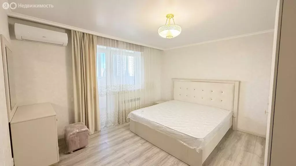 3-комнатная квартира: Ростов-на-Дону, улица Оганова, 20с3 (94.2 м) - Фото 1