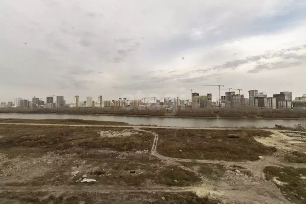 3-к кв. Тюменская область, Тюмень Новгородская ул., 20 (97.0 м) - Фото 1