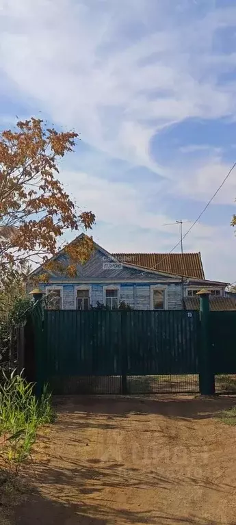 Дом в Астраханская область, Наримановский район, с. Старокучергановка ... - Фото 0