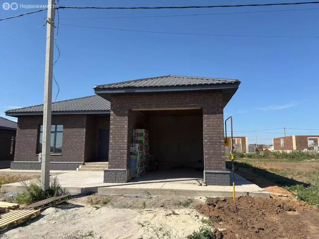 Дом в посёлок Соловьёвка, Красивая улица (120 м) - Фото 1