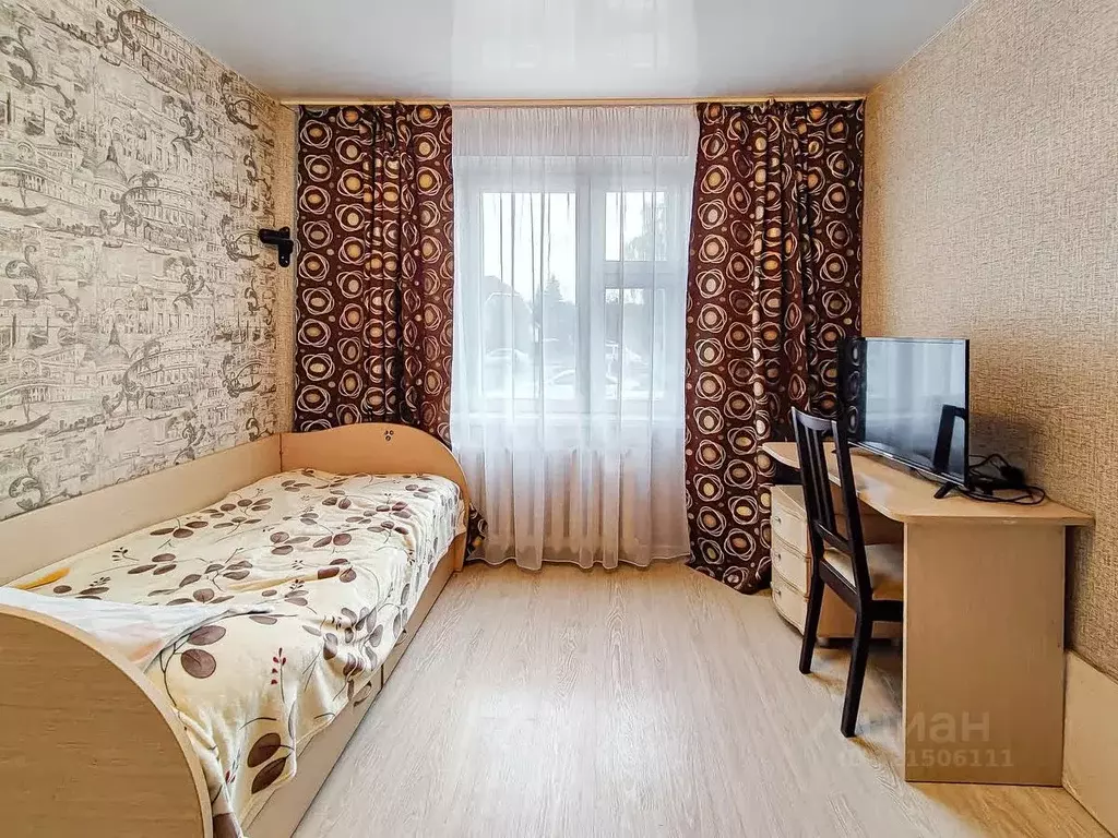 3-к кв. Псковская область, Псков Ипподромная ул., 121 (71.9 м) - Фото 1