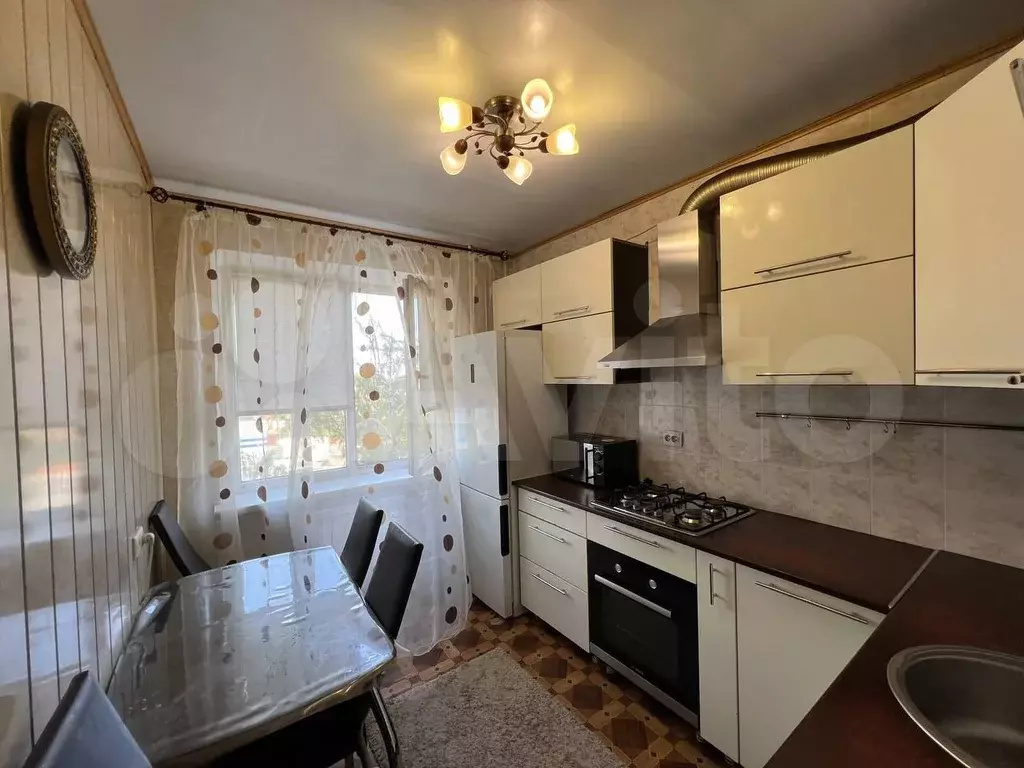 2-к. квартира, 52 м, 4/10 эт. - Фото 0