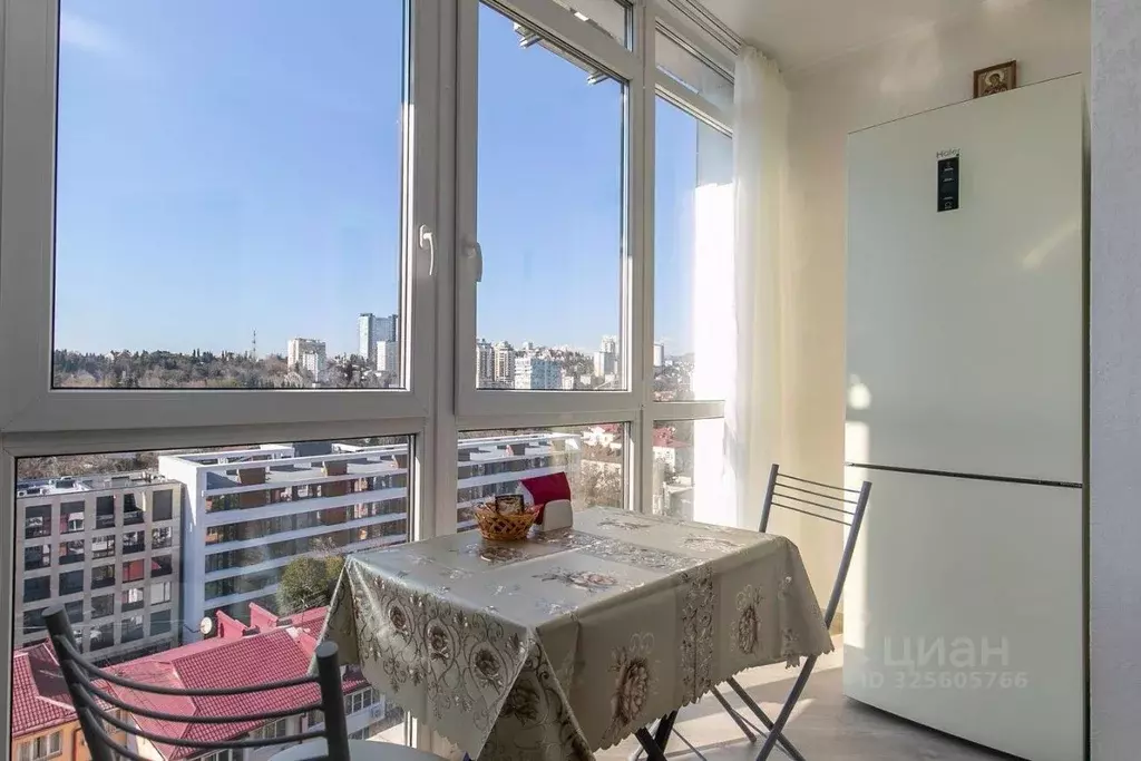 2-к кв. Краснодарский край, Сочи Центральный мкр, ул. Роз, 36 (52.4 м) - Фото 1