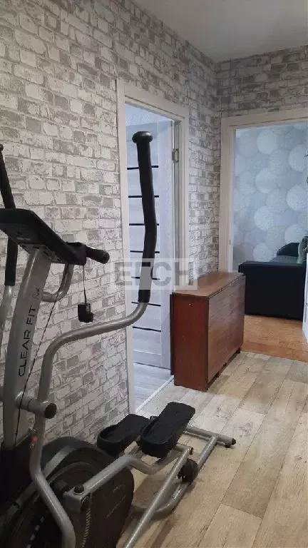 Продается 3-комнатная квартира - Фото 1