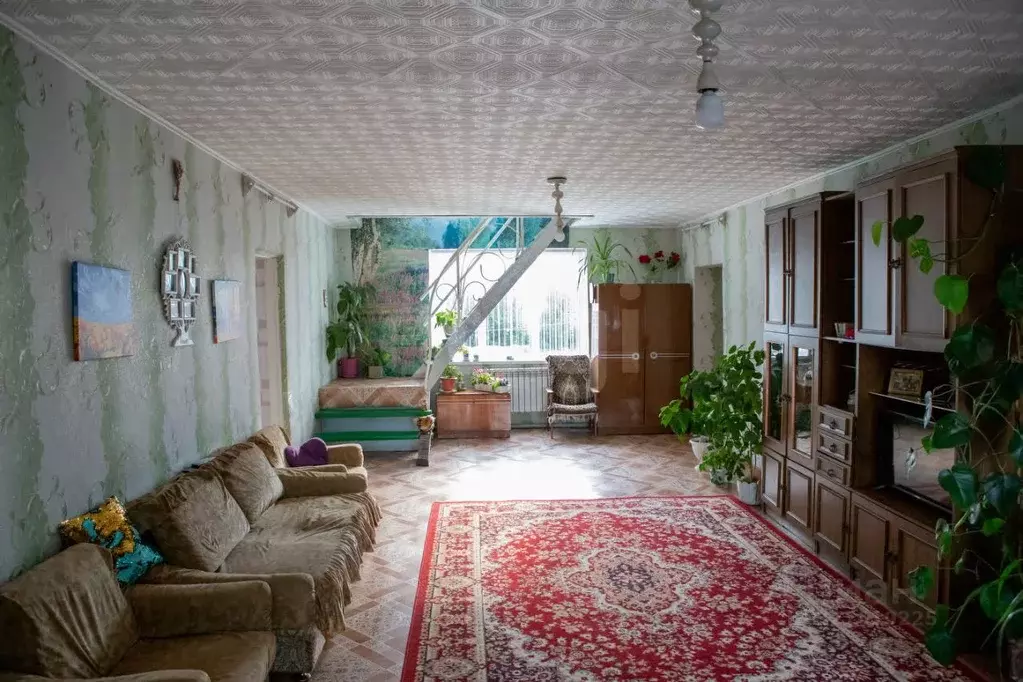 Дом в Кемеровская область, Ленинск-Кузнецкий просп. Мира, 27 (300 м) - Фото 1