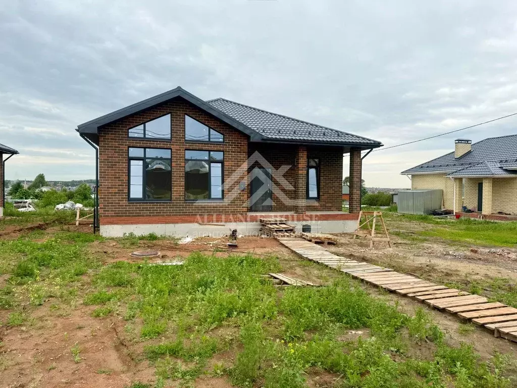 Дом в Татарстан, Пестречинский район, Богородское с/пос, д. Куюки ул. ... - Фото 1