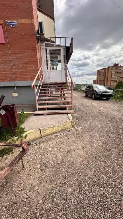 Помещение свободного назначения в Красноярский край, Красноярск просп. ... - Фото 2