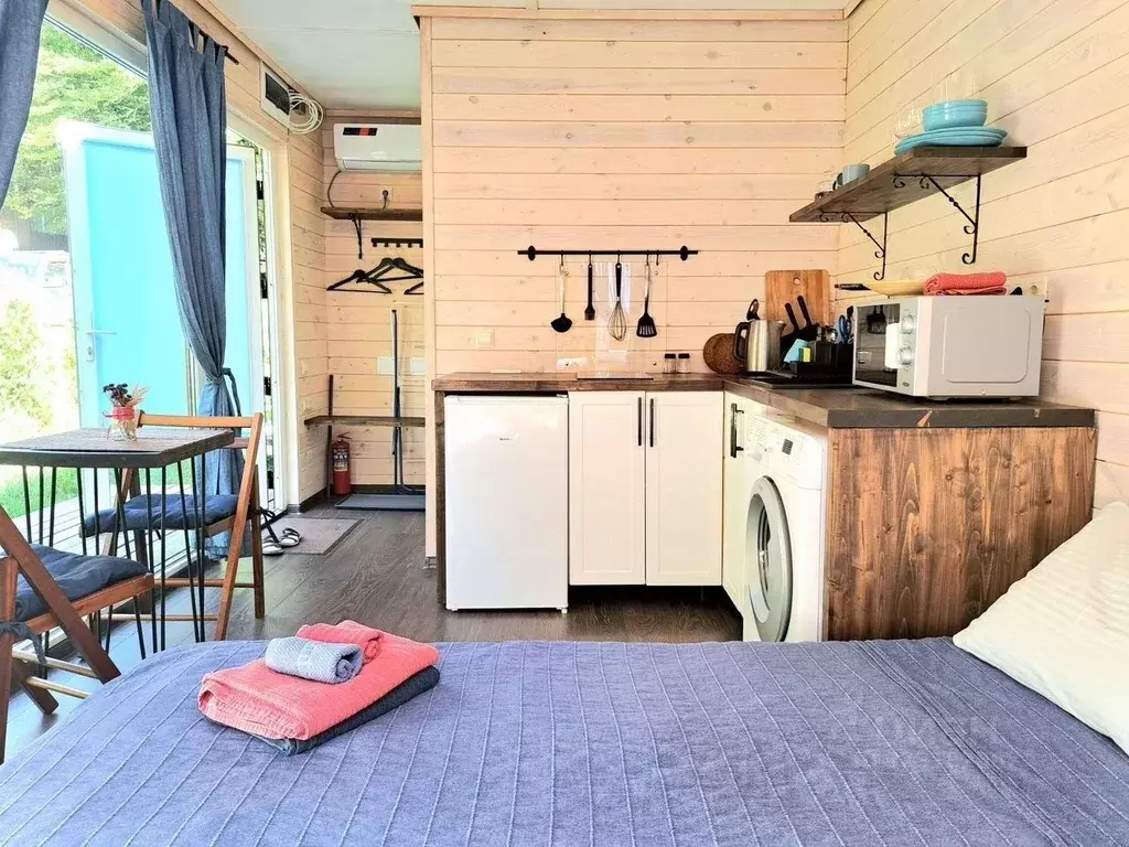 Дом в Краснодарский край, Сочи Красная Поляна пгт, ул. Защитников ... - Фото 2