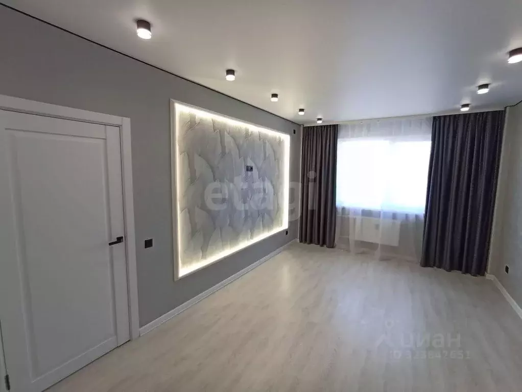 2-к кв. Оренбургская область, Оренбург ул. Фронтовиков, 10/4 (60.0 м) - Фото 2