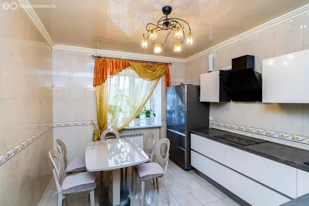 3-комнатная квартира: Тюмень, улица Грибоедова, 13 (90.6 м) - Фото 1