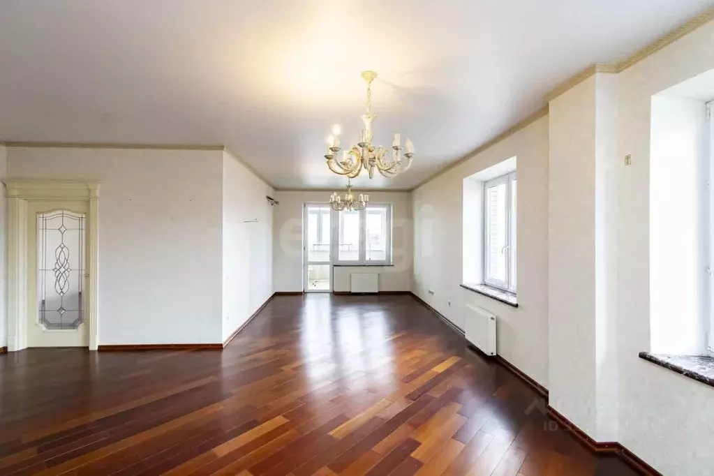 2-к кв. Тюменская область, Тюмень ул. Осипенко, 16 (110.0 м) - Фото 1