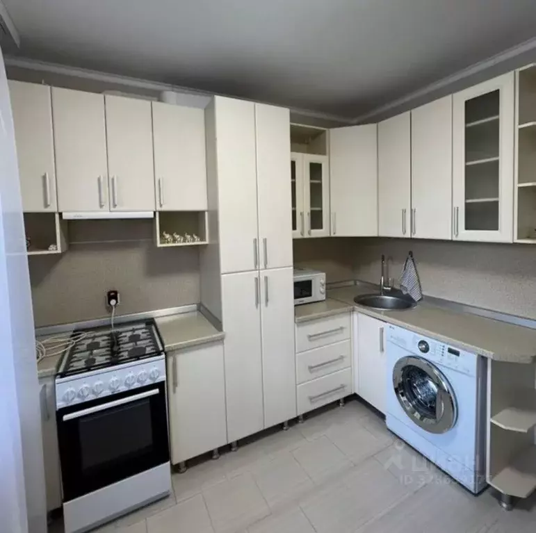 3-к кв. Северная Осетия, Владикавказ ул. Зураба Магкаева, 10к1 (87.0 ... - Фото 1