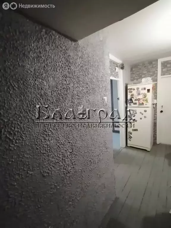 3-комнатная квартира: Челябинск, улица Кирова, 19А (70 м) - Фото 0