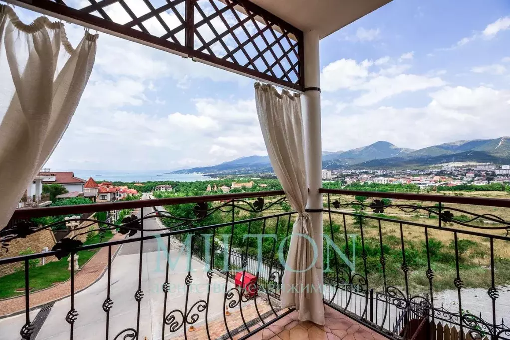 Дом в Краснодарский край, Геленджик городской округ, с. Кабардинка ул. ... - Фото 2