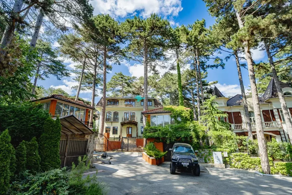 Дом в Крым, Ялта муниципальный округ, пос. Горное  (414 м) - Фото 1