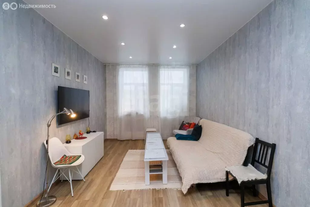 4-комнатная квартира: посёлок Металлострой, Центральная улица, 1/5 ... - Фото 2