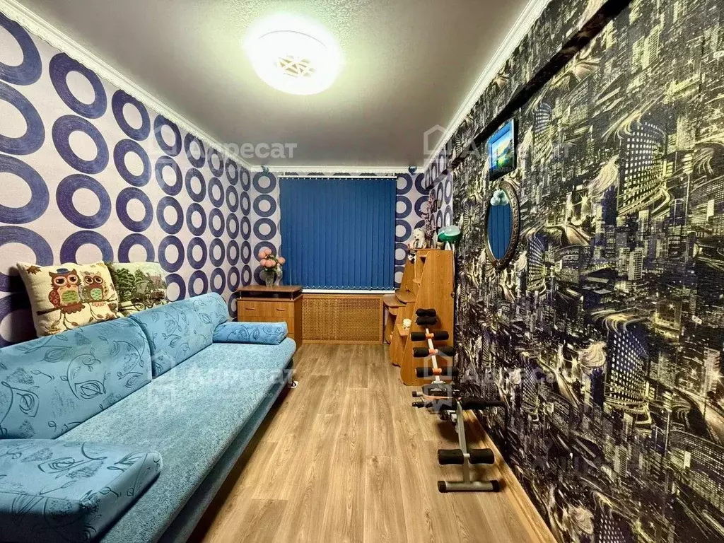 3-к кв. Волгоградская область, Волгоград ул. Дзержинского, 49 (59.2 м) - Фото 1