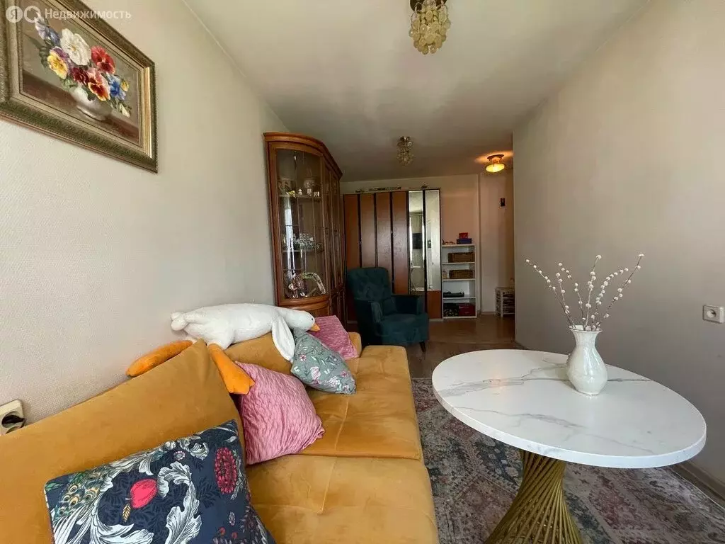 3-комнатная квартира: Москва, улица Маршала Катукова, 11к2 (58.5 м) - Фото 1