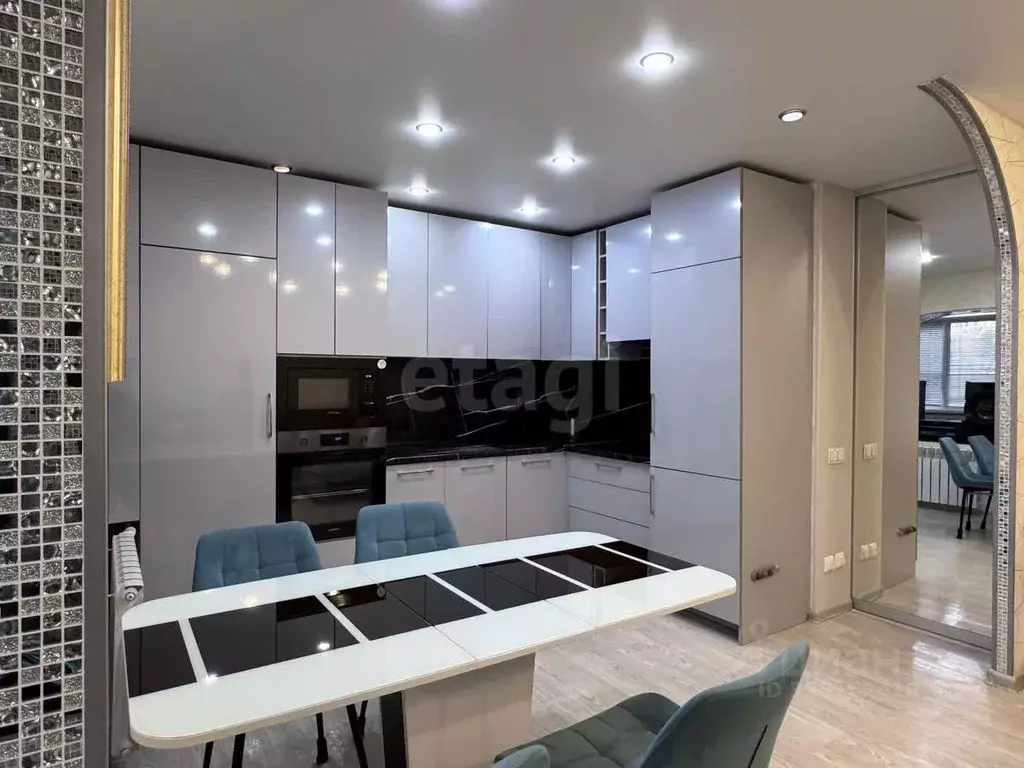 2-к кв. Коми, Усинск Парковая ул., 11 (49.0 м) - Фото 1