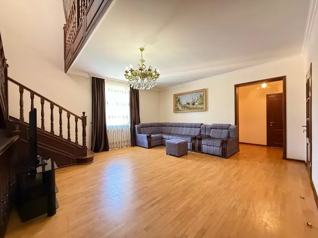 Дом в Кабардино-Балкария, Нальчик ул. Черняховского (400 м) - Фото 2