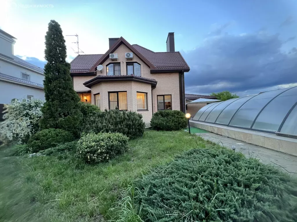 Дом в посёлок Янтарный, Клубничный переулок (211 м) - Фото 0