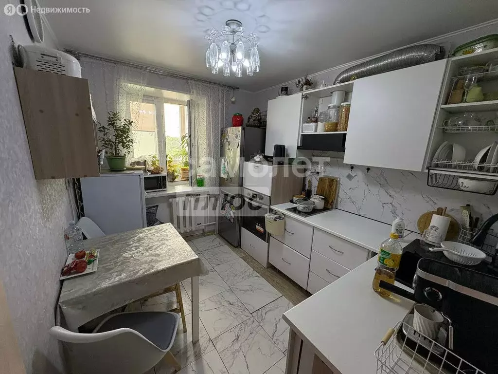 3-комнатная квартира: Заводоуковск, улица Щорса, 16 (60 м) - Фото 0