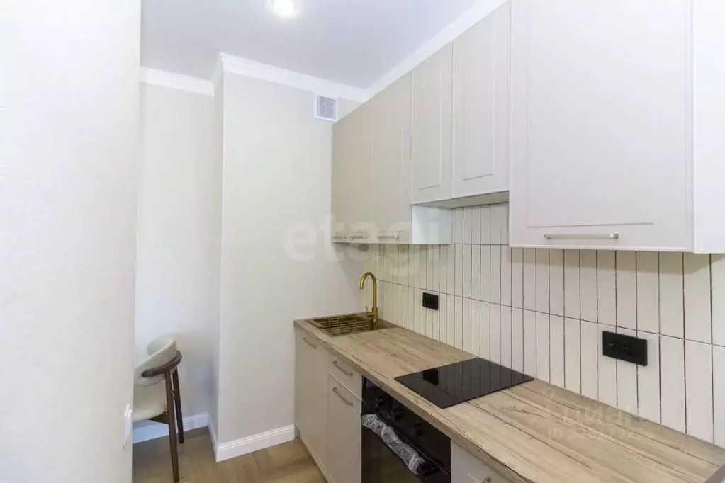 Студия Тюменская область, Тюмень ул. Эльвиры Федоровой, 1 (28.8 м) - Фото 1