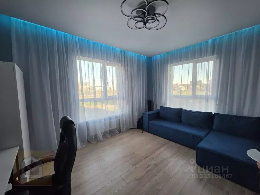 2-к кв. Крым, Симферополь просп. Александра Суворова, 15к11 (47.3 м) - Фото 1