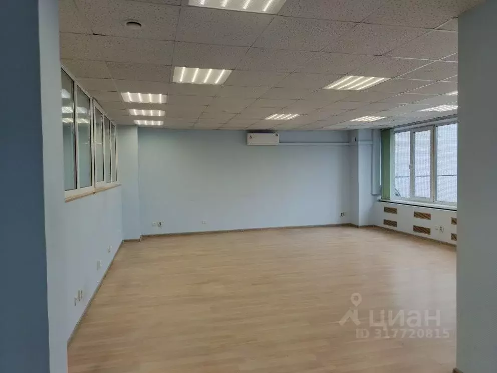 Офис в Свердловская область, Екатеринбург ул. Ереванская, 6 (124 м) - Фото 1