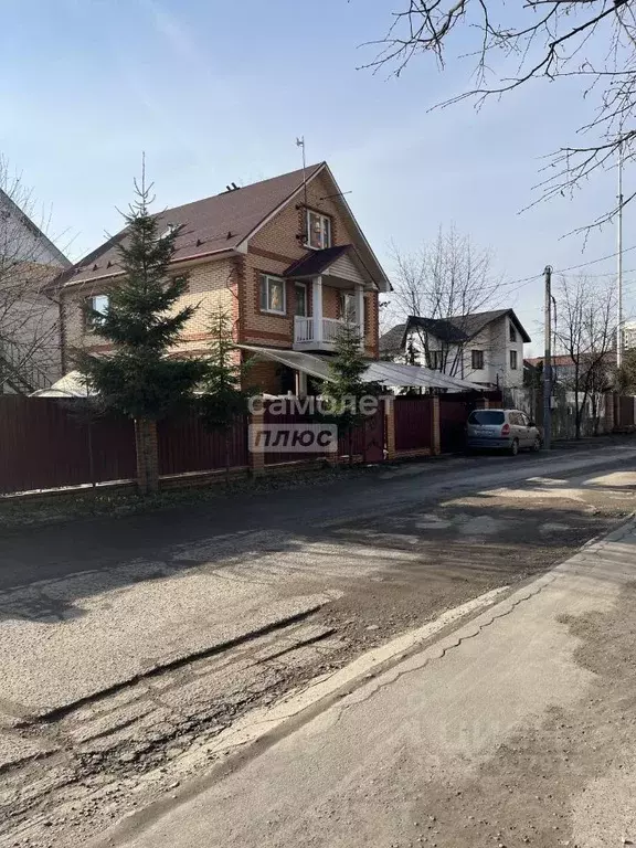 Дом в Московская область, Одинцовский городской округ, д. Лохино ул. ... - Фото 1