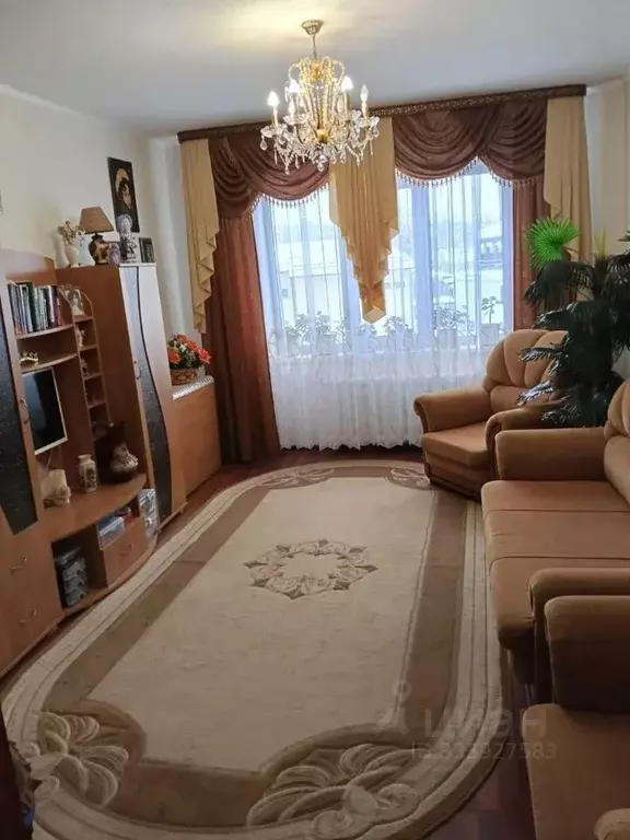 3-к кв. Алтайский край, Белокуриха ул. Братьев Ждановых, 3 (64.7 м) - Фото 1