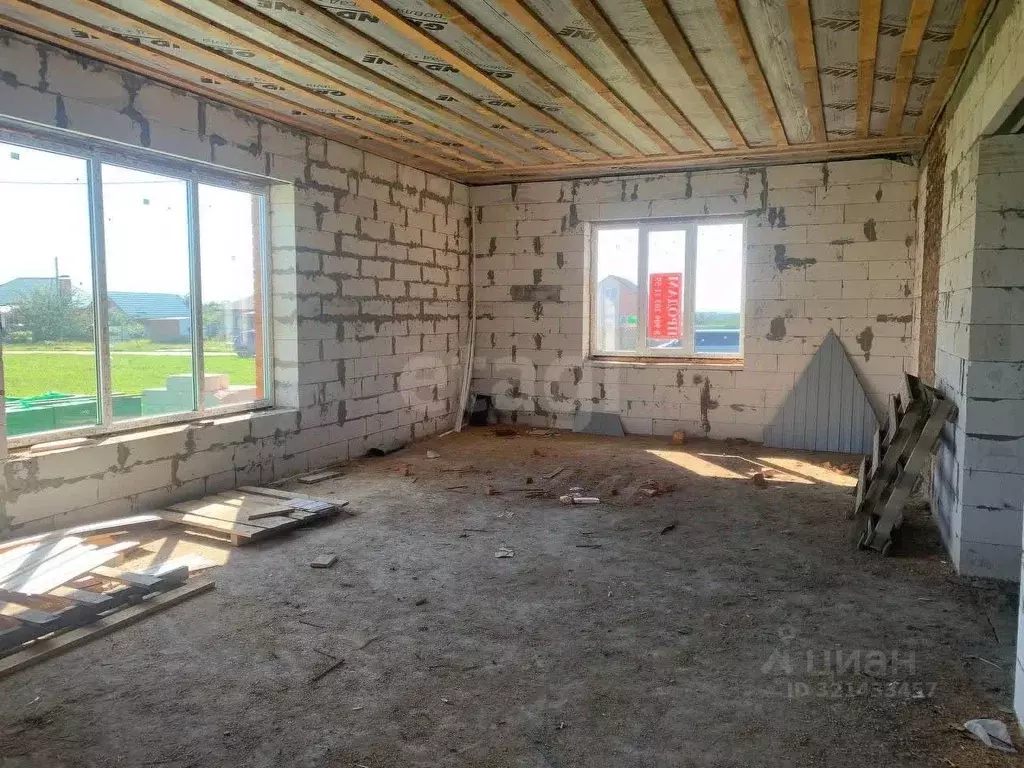 Дом в Белгородская область, Строитель Яковлевский городской округ, ул. ... - Фото 1