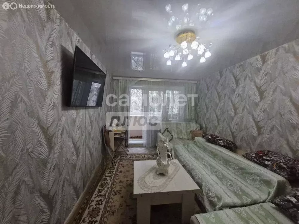 2-комнатная квартира: Озерск, улица Матросова, 18 (44.3 м) - Фото 1